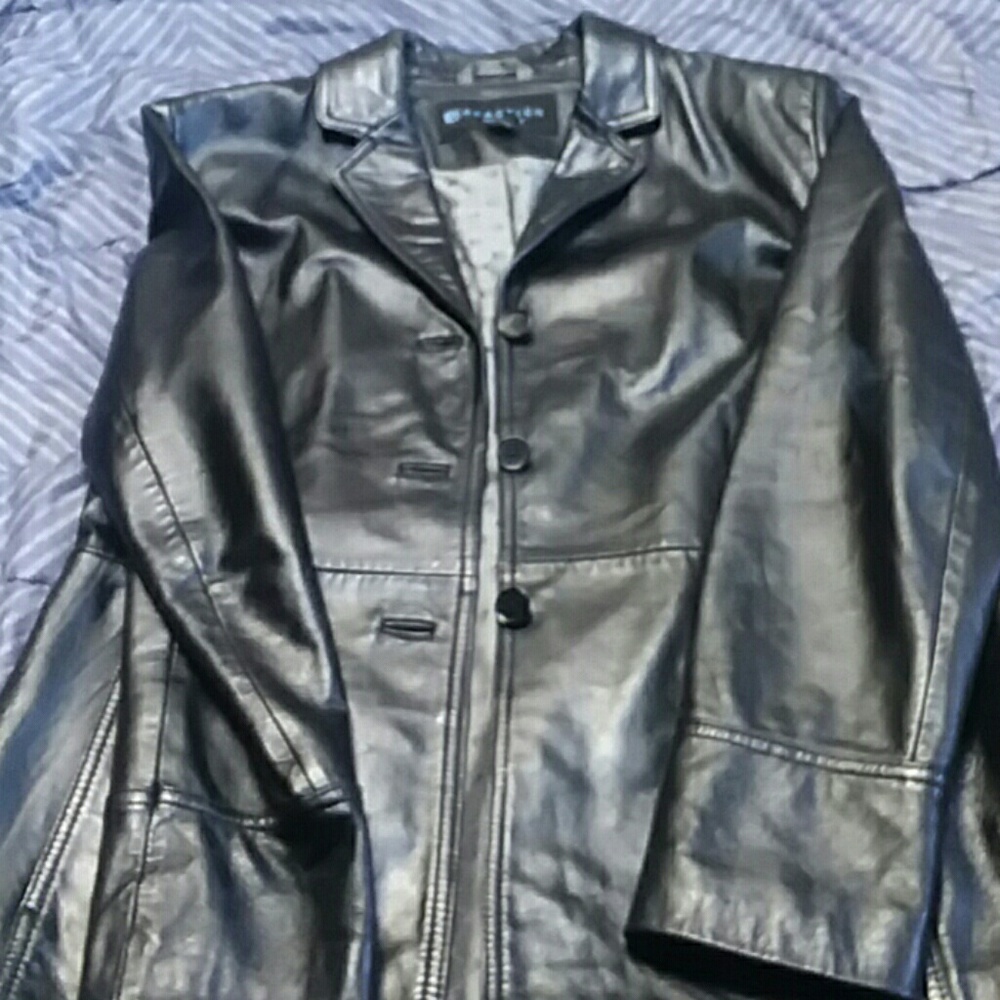 KENNETH COLE REACTION LEATHER JACKET  3 BUTTON